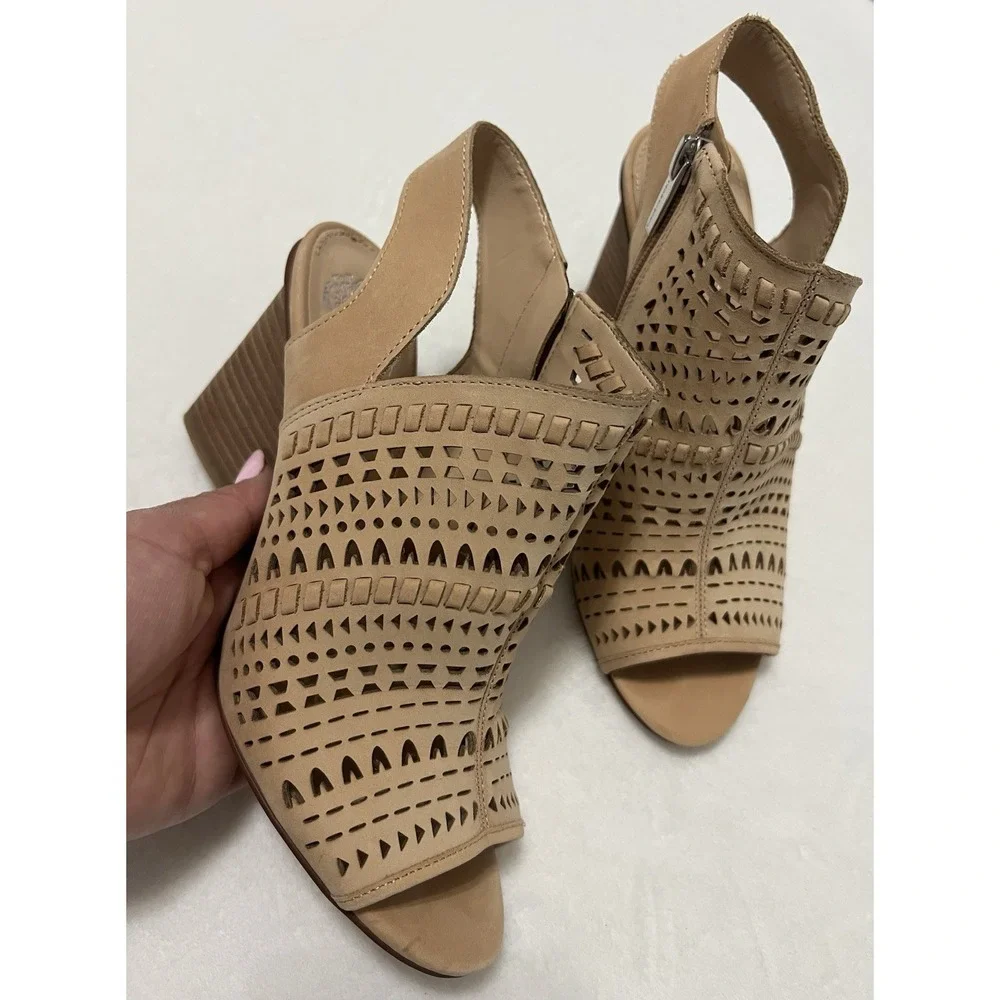 Vince Camuto Perforated Suede Tan Sandals Open Toe Boho Western Zip Booties 7.5‎